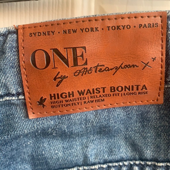 One Teaspoon Denim Shorts - Picture 3 of 4